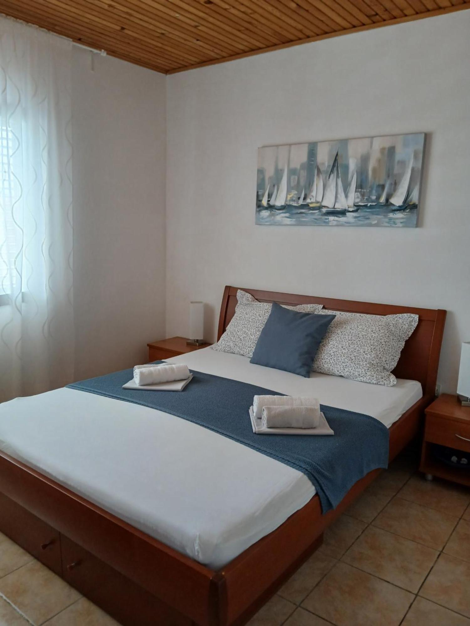 Apartment Dragas Lukovo Luaran gambar